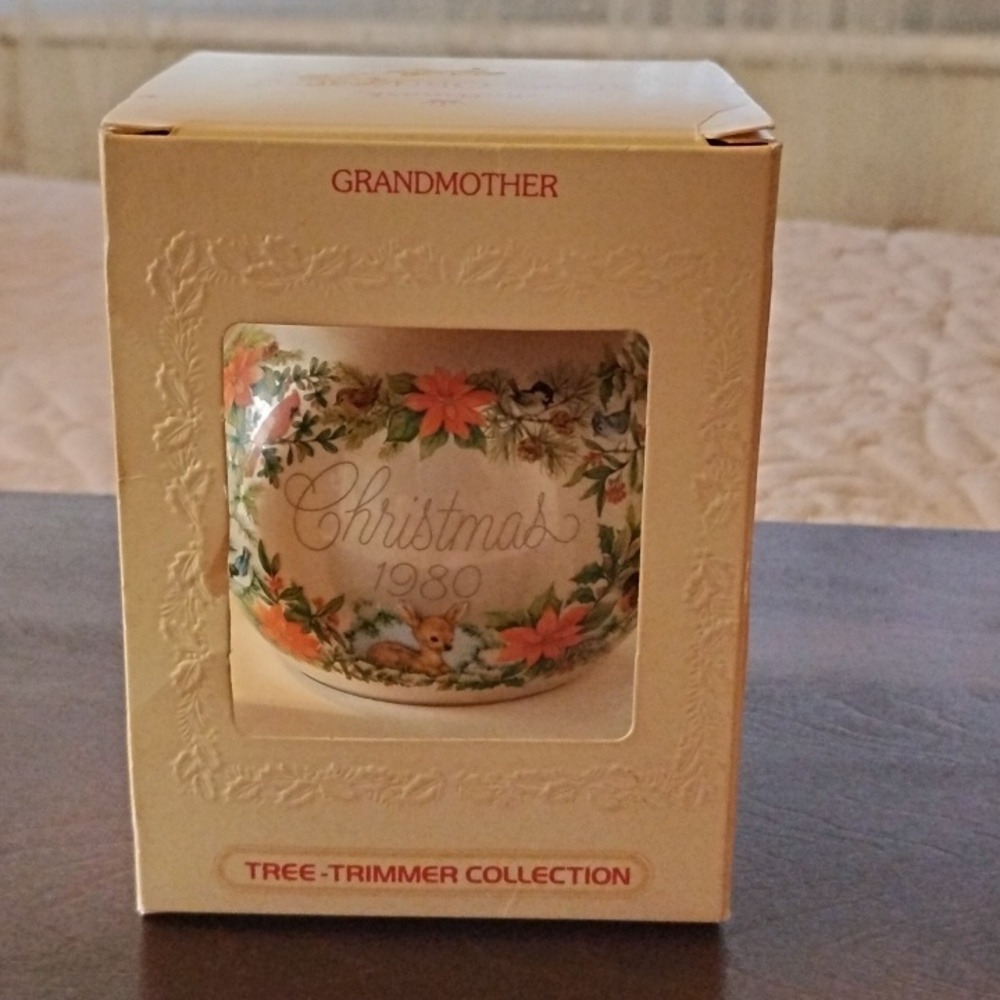 Hallmark 1980 "Grandmother" Christmas Glass Ornament, NWT